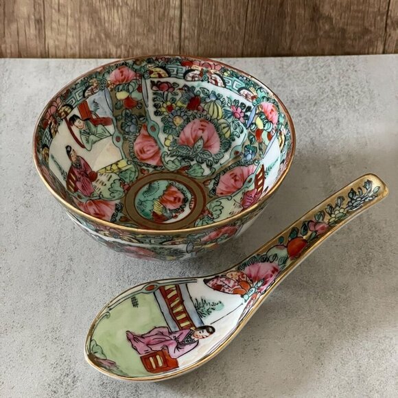 Vintage Rose Medallion Bowl and Spoon Y. Y. Japanese Porcelain Ware Hong Kong - Picture 1 of 13